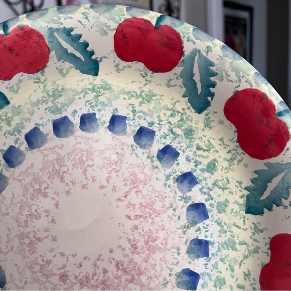 Vintage Crate & Barrel Italy Handpainted Tomato/Apple Leaf Print Ceramic Plate - Picture 2 of 6